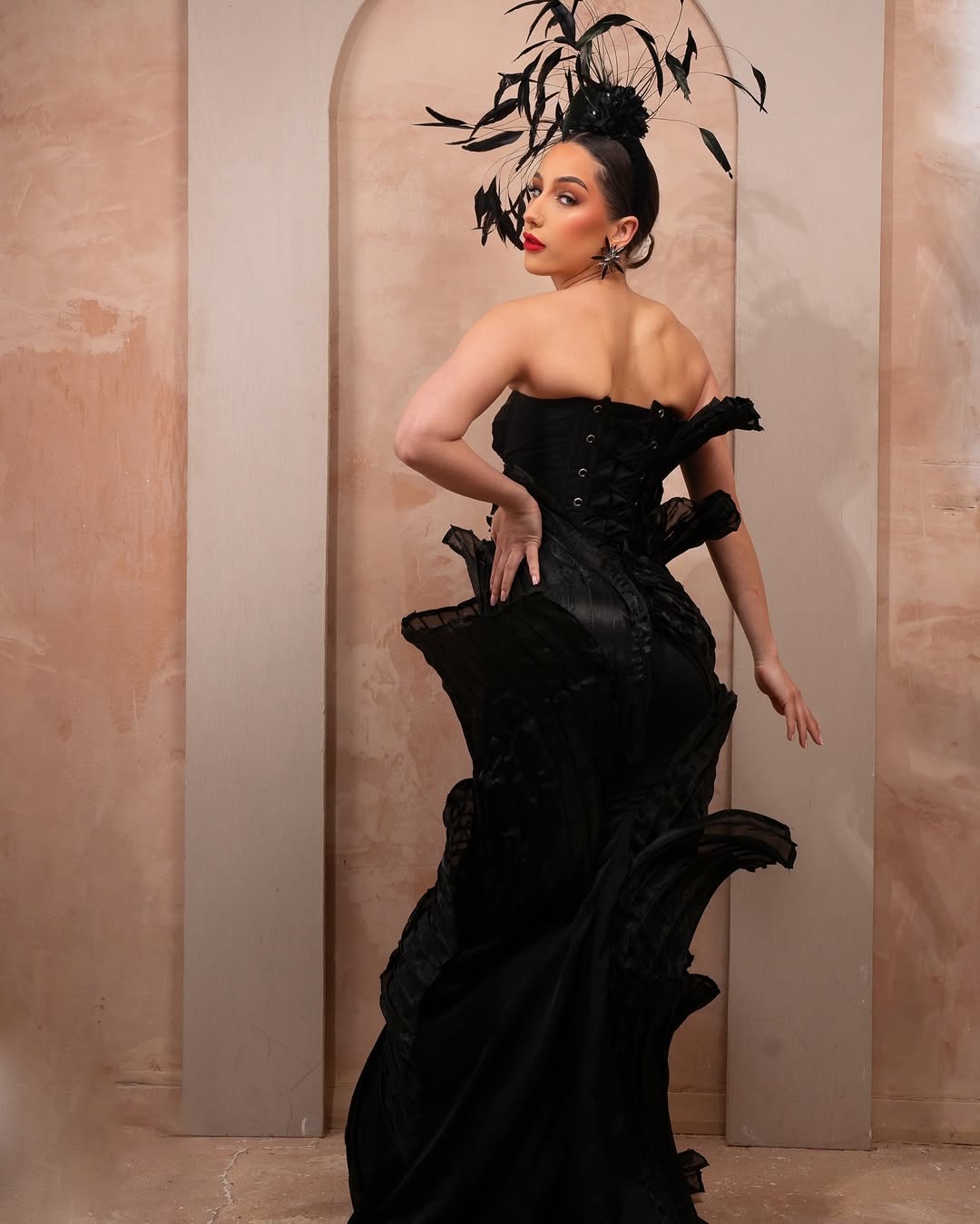 LOOK 8 – ARTISTIC & AVANT-GARDE