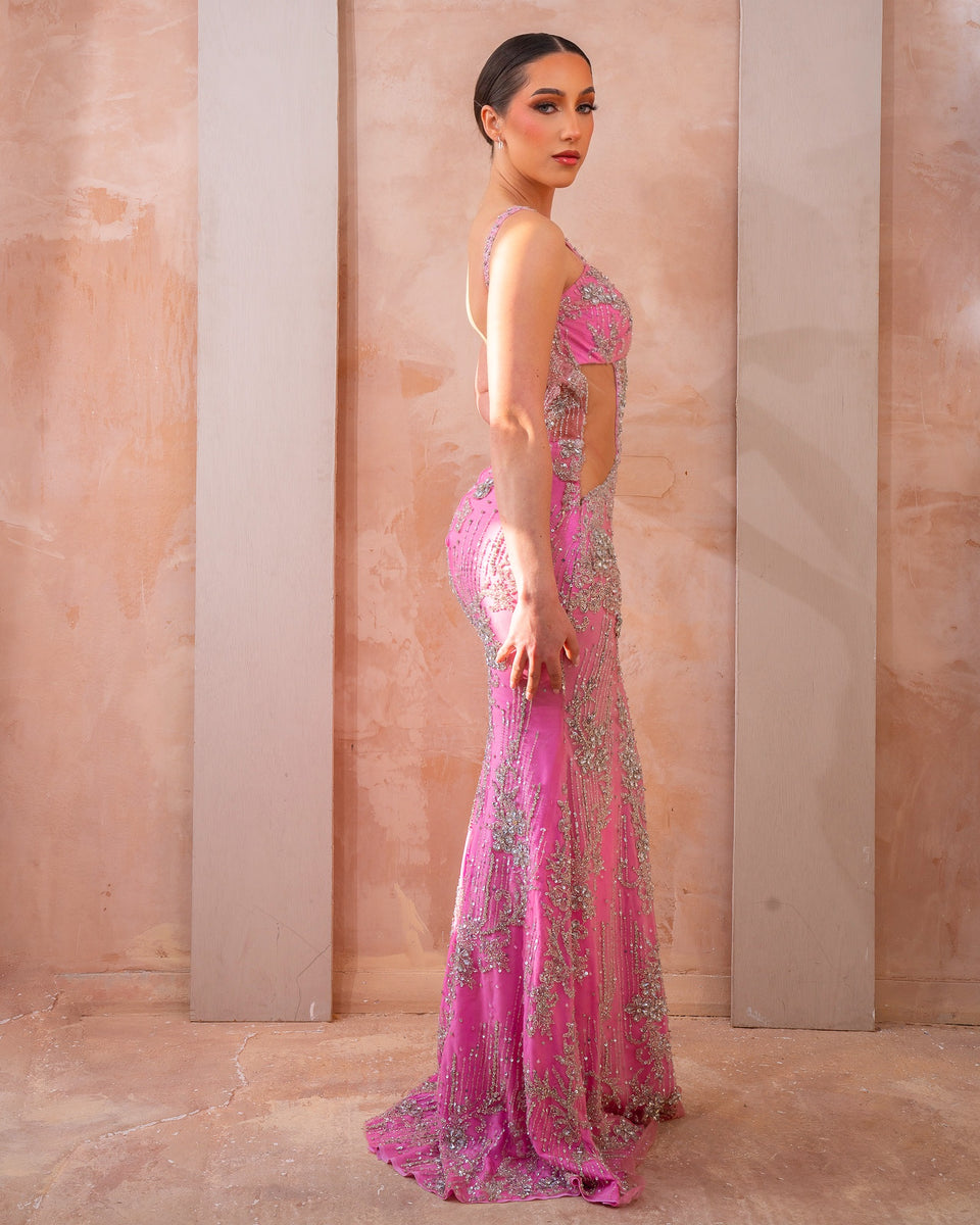 LOOK 1 – BOLD & ELEGANT