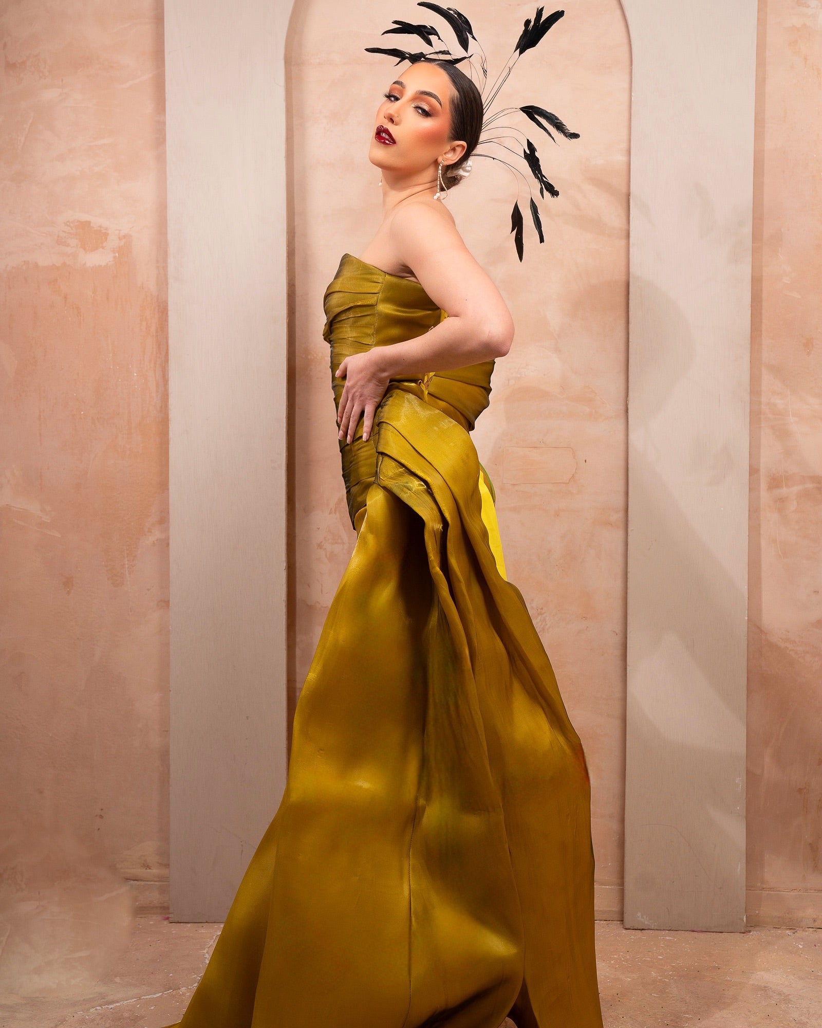 THE VIVACIOUS LADY 06